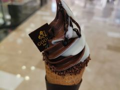 双拼软冰淇淋-GODIVA(景枫中心店)