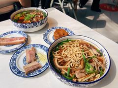 -镇南锅盖面馆(解放路店)