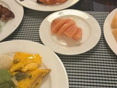 -广州万富希尔顿酒店·感趣自助餐厅·金秋蟹宴生蚝海鲜刺身