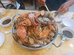-鑫渔港海鲜本地菜·山海关浑锅(东戴河店)
