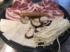 -韩聚屋韩国烤肉餐厅(新北万达店)