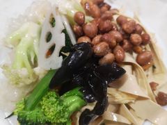 -二哥特色砂锅