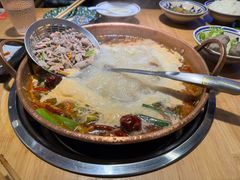 -洱火云南酸菜牛肉火锅(石景山当代商城店)