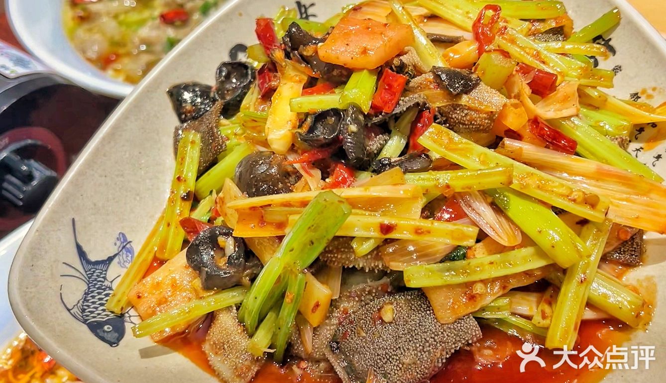 江汉路巨好吃跷脚牛肉，超下饭～