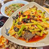 江汉路巨好吃跷脚牛肉，超下饭～