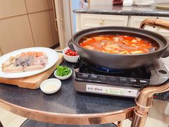 -品海楼·大连海胆锅贴馆(东港店)