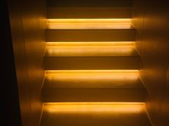 -涨巢·潮玩水疗局