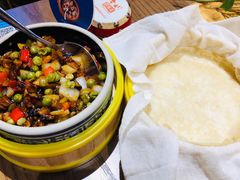 黑三剁配薄饼-雀舞云南菜(乐客城店)