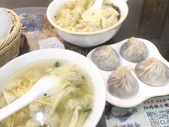 -笑来喜馄饨小笼工坊(通扬路店)