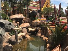 -七彩云南欢乐世界