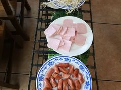 -东巴谷野生菌火锅餐厅