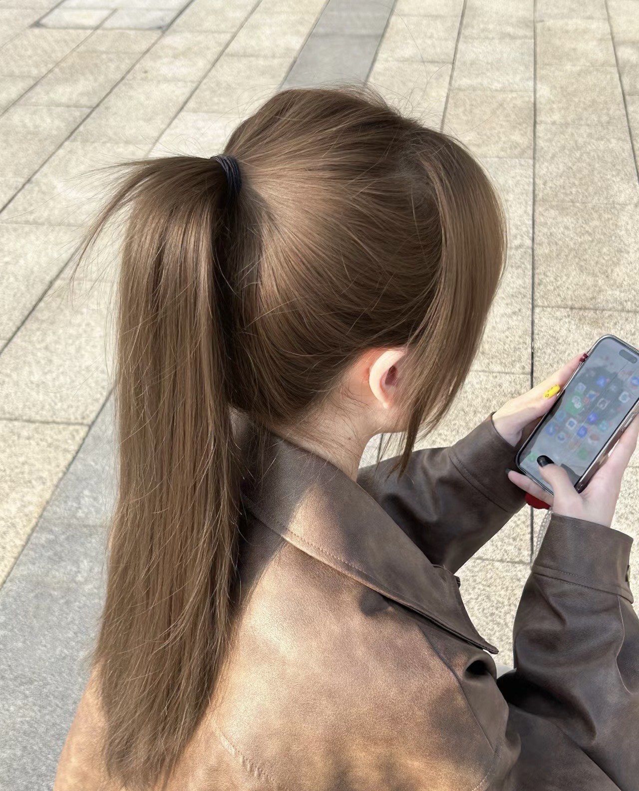 新发色真的绝了呀!直发高马尾真的太高级了