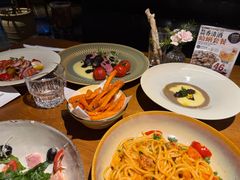 -JINNS锦时 steak&pizza(浸信会礼拜堂旧址店)