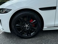 -上海伟杰·捷豹路虎4S店(闵行店)