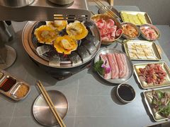 -围炉肉舍•炭烤活鳗•丹东海鲜烤肉(步行街店)