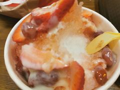 草莓炼乳刨冰-梁子刨冰王(鞍山西道店)