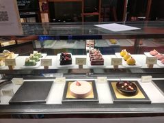 面包甜点陈列柜-武汉香格里拉大酒店·香宫中餐厅