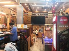 大堂-老东镇啤酒屋海鲜加工·蒸汽海鲜·海鲜烧烤(台东店)