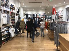 -优衣库(广州番禺万达广场店)