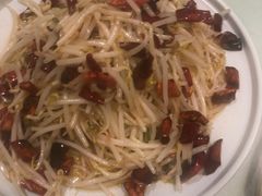 炝炒豆芽-湘渝人家·川湘菜(十里河店)