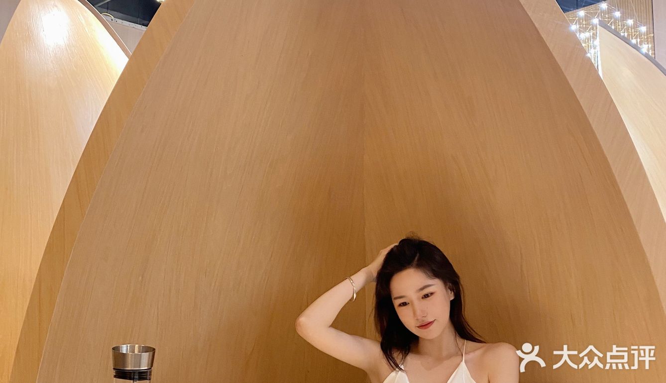 武汉探店｜装饰一绝的粤菜馆子OOTD