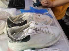 -翰皇直营洗衣洗鞋(望京鹿港店)