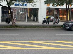 -世纪联华超市(三墩店)