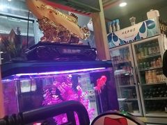 -徐记小怪兽肉蟹煲店(哈西万达金街店)