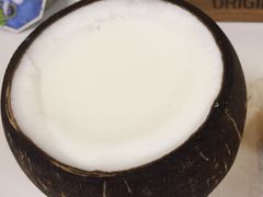 -志龙皇冠吃货椰子铺