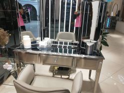 -BULB STUDIO 巴柏明星发型工作室