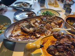 -八府香鸭·啫啫煲(华山路店)