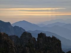 -黄山光明顶山庄