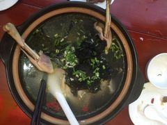 石耳土鸡汤-九华山友谊土菜馆 小资餐厅