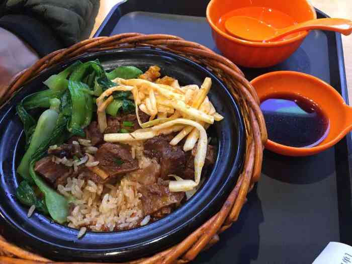 煲掌柜·金牌煲仔饭-"周六睡晚了,没吃早饭就到百乐广场逛逛,.