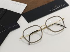 -目艮眼镜SHOWROOM(品牌集合店)