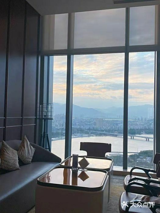 三迪希尔顿酒店·星空酒廊图片