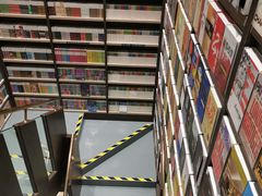 -钟书阁(群光广场店)
