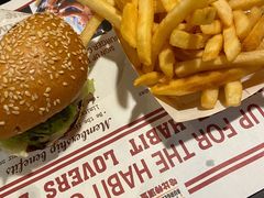 -The Habit Burger Grill 哈比特汉堡(复兴soho店)