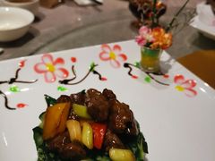 脆瓜炒雪花牛肉粒-香云轩·顺德菜(香云纱园林酒店店)