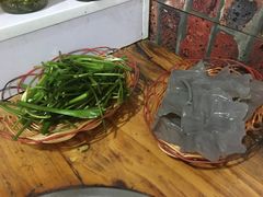 纳西凉粉皮-阿婆情腊排骨火锅(金虹路店)