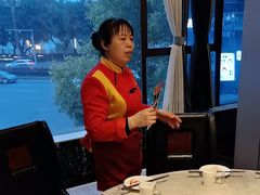 -忘情水鱼头·鲜鱼火锅(滨江中路店)
