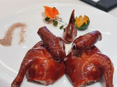 玻璃脆皮乳鸽-香港狮子山下·明星粤菜餐厅(北苑店)