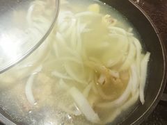 椰子鸡-洪氏嗨捞·广东猪肚鸡·椰子鸡火锅(西咸万象城店)
