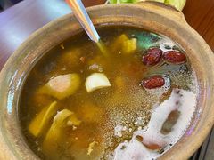 滋补花雕鸡锅-谢记上海大排档(长寿路店)