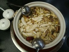 -东巴谷野生菌火锅餐厅