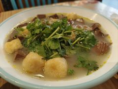 -小杨生煎(金山百联购物中心3楼店)