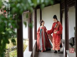 -雪中彩影婚纱摄影·微光艺术中心