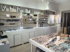 -天空之镜眼镜店蔡司依视路授权店(天通苑店)