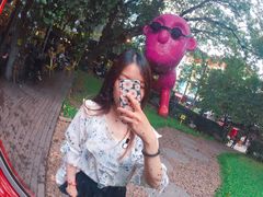 -莓园冰淇淋店