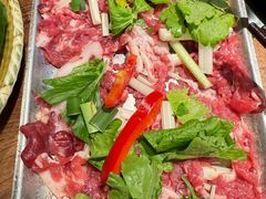 -野山舂·贵州现舂酸汤火锅(鸿通城店)